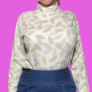 Vintage 90s Outlined Autumn Leaf turtleneck.